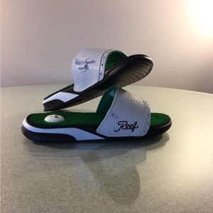 Brand New Men’s Reef Golf Sandal Size 11